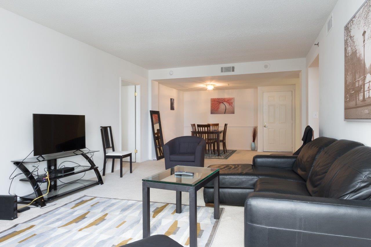 Luxury 2 bedroom by metro